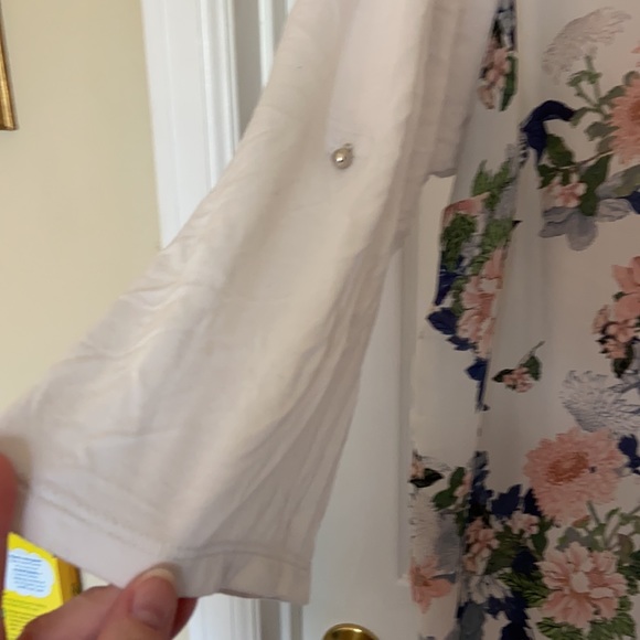 Rose & Olive Floral Top - Picture 3 of 6